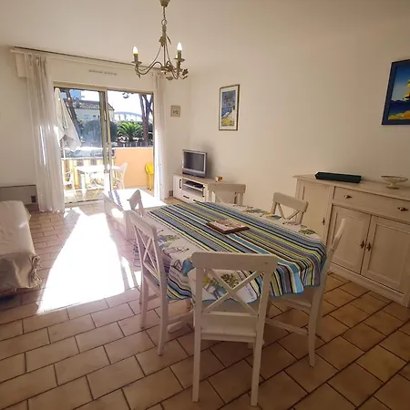 Apartamento 2 Pièces Climatisé, Piscine, Centre-ville, Parking Privé, Animal Accepté, - Fr-1-780-18 *