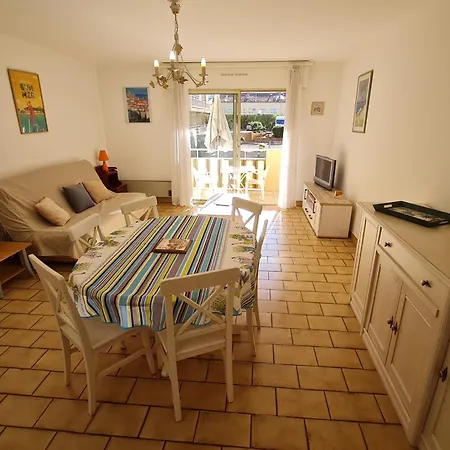 2 Pieces Climatise, Piscine, Centre-ville, Parking Prive, Animal Accepte, - Fr-1-780-18 Apartment Sainte-Maxime